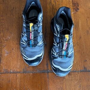 Salomon Men's Black and Gray Athletic Shoes
